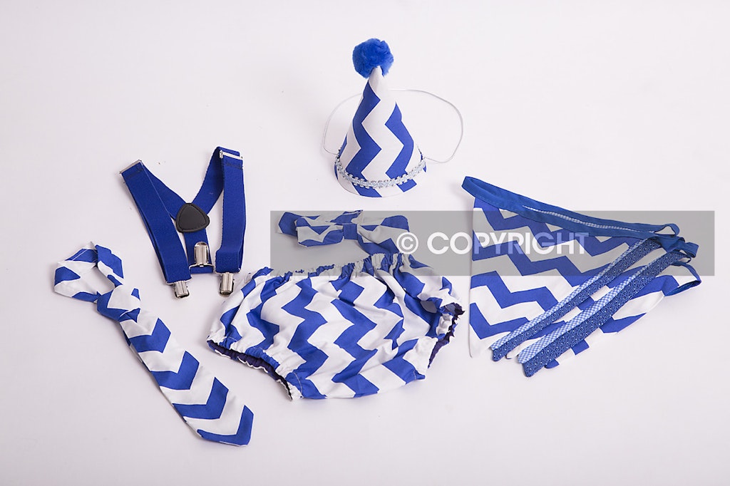 Images Unleashed Photography Cake Smash outfit 019