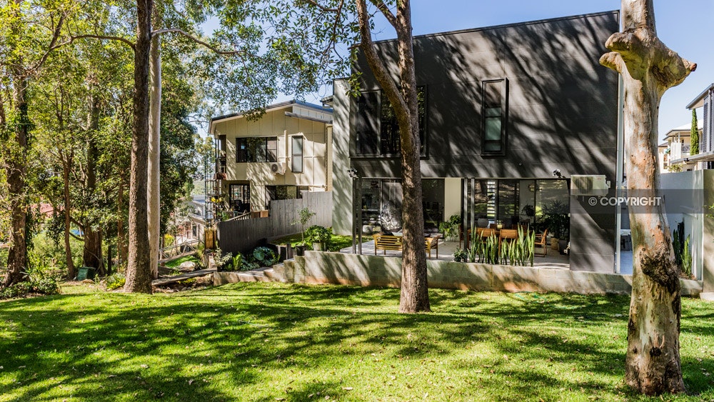 _DSC1520-HDR-wr - Gaye Gee of Brisbane Commercial Photography shooting for Karen Manley of Manley Homes for their Mt Gravatt project